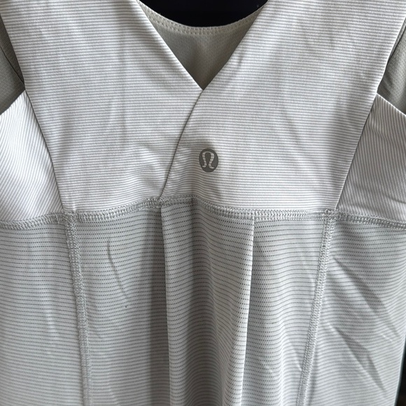 Lululemon Athletica Gray Lightweight Tank Top – Size 4 - Picture 4 of 6